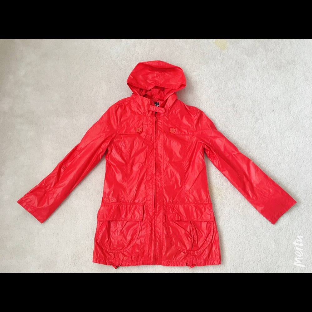 Red Wind Jacket - Picture 2 of 5